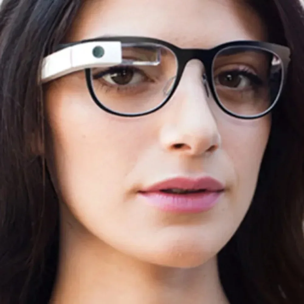 Google‎ Glass Explorer Edition Bundle +Yearbook